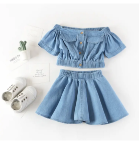 Ensemble d'été en denim...
