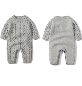 Ensemble chaud combinaison bébé + bonnet en tricot Gris