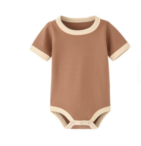 Coffret cadeau bébé en coton biologique à personnaliser 1